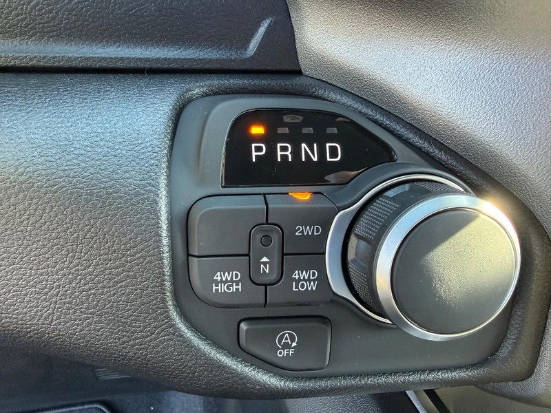 Ram 1500 Vehicle Full-screen Gallery Image 22