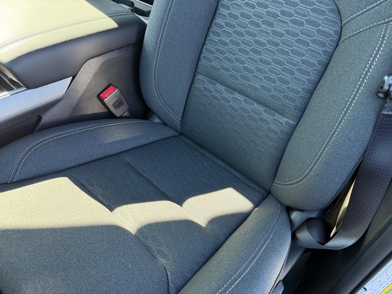 Ram 1500 Vehicle Full-screen Gallery Image 30