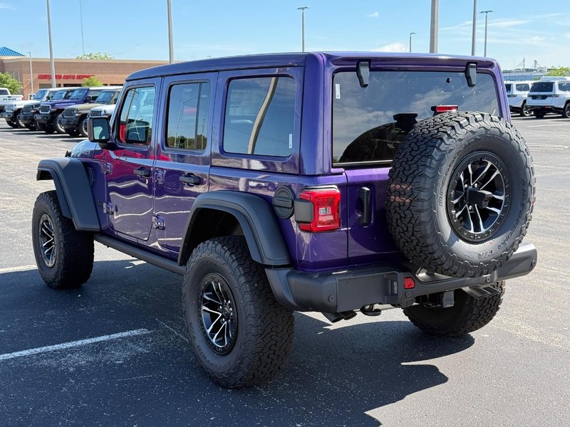 Jeep Wrangler Vehicle Full-screen Gallery Image 5