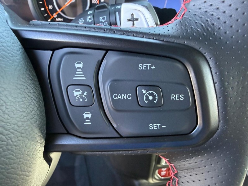 Jeep Wrangler Vehicle Full-screen Gallery Image 20