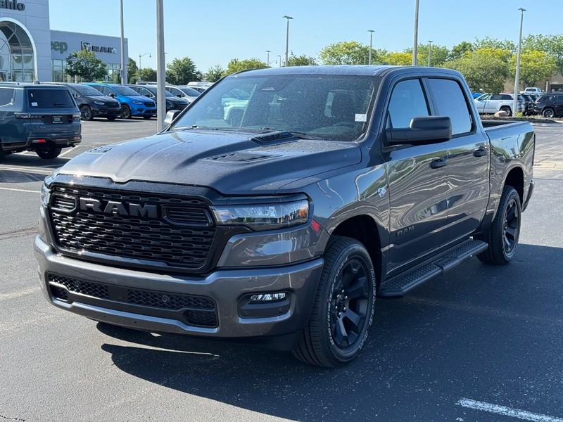 Ram 1500 Vehicle Full-screen Gallery Image 8