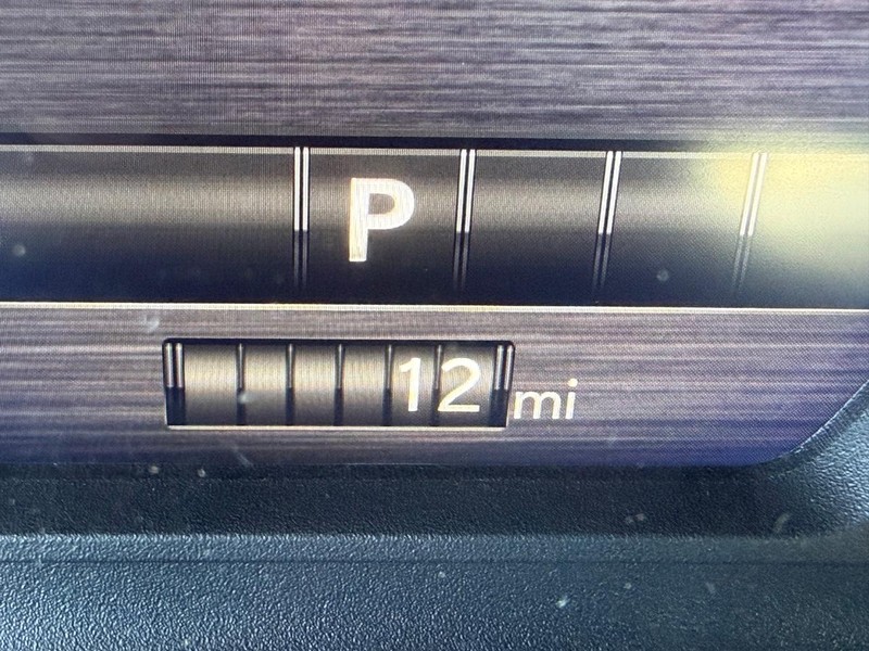 Ram 1500 Vehicle Full-screen Gallery Image 29