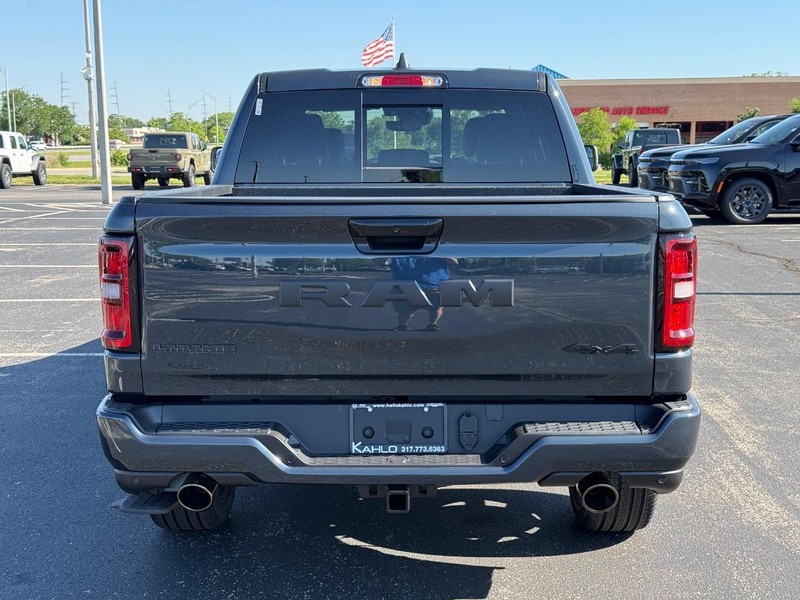 Ram 1500 Vehicle Full-screen Gallery Image 4