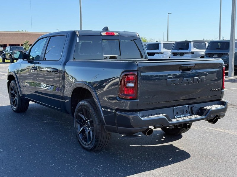 Ram 1500 Vehicle Full-screen Gallery Image 5