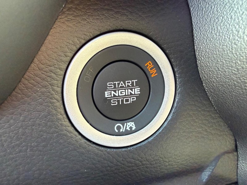 Ram 1500 Vehicle Full-screen Gallery Image 21