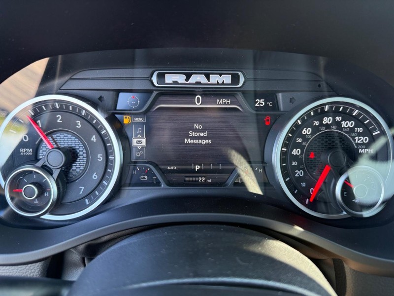 Ram 1500 Vehicle Full-screen Gallery Image 27