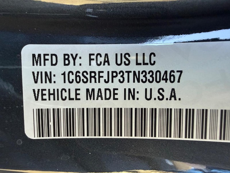 Ram 1500 Vehicle Full-screen Gallery Image 30
