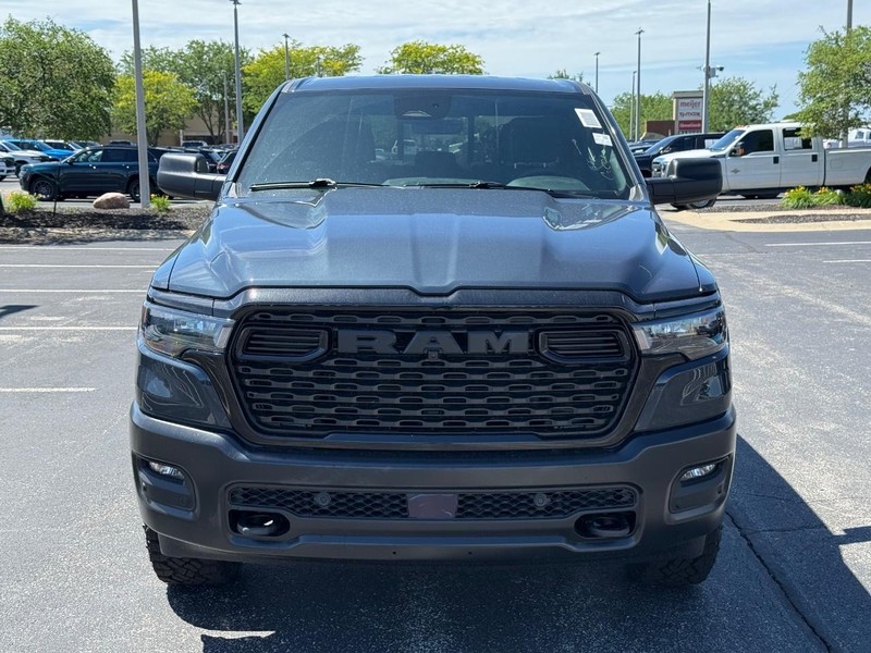 Ram 1500 Vehicle Full-screen Gallery Image 9