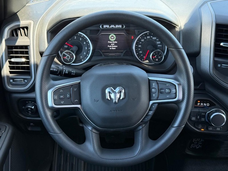 Ram 1500 Vehicle Full-screen Gallery Image 13