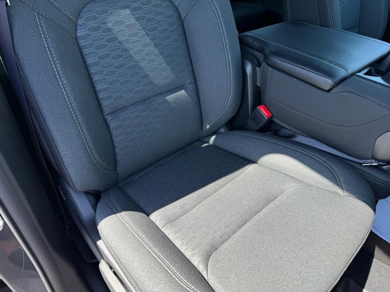 Ram 1500 Vehicle Full-screen Gallery Image 15