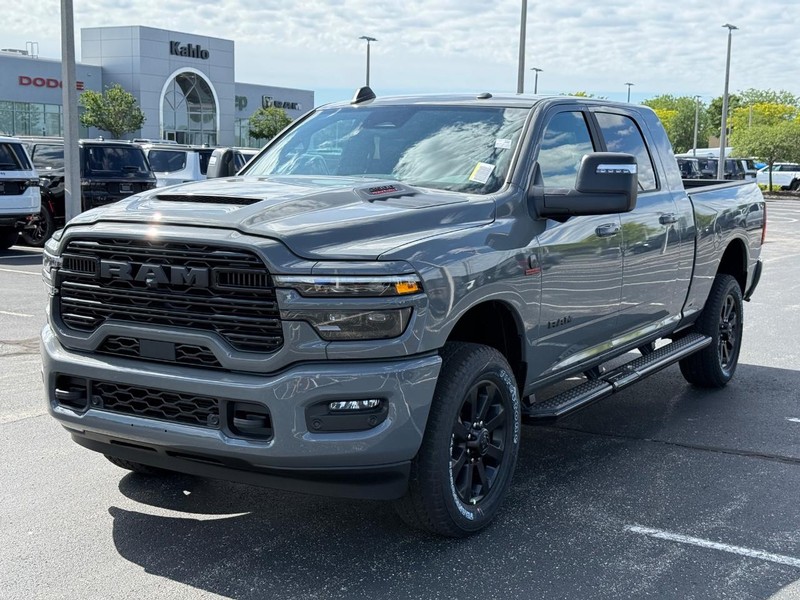 Ram 2500 Vehicle Full-screen Gallery Image 8