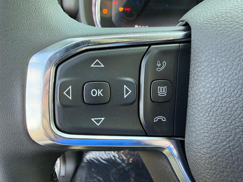 Ram 2500 Vehicle Full-screen Gallery Image 19