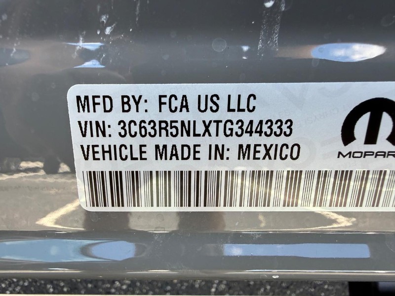 Ram 2500 Vehicle Full-screen Gallery Image 31