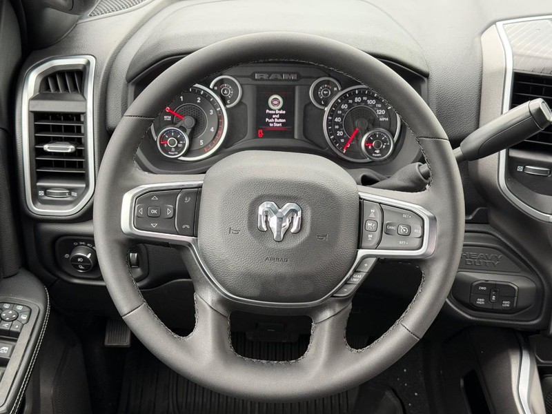 Ram 2500 Vehicle Full-screen Gallery Image 14