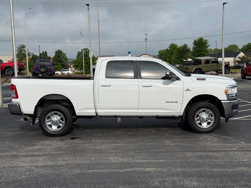 Ram 2500 Vehicle Full-screen Gallery Image 2
