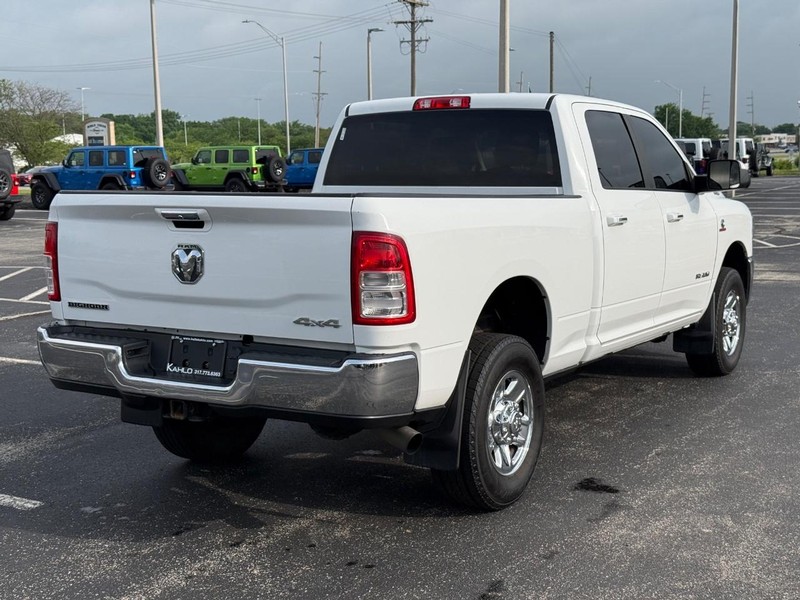 Ram 2500 Vehicle Full-screen Gallery Image 3