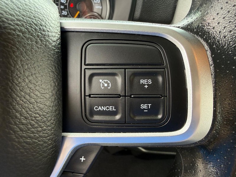 Ram 2500 Vehicle Full-screen Gallery Image 21