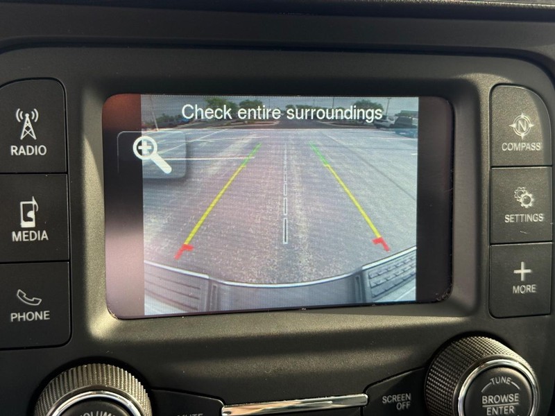 Ram 2500 Vehicle Full-screen Gallery Image 25
