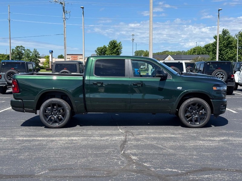 Ram 1500 Vehicle Full-screen Gallery Image 2