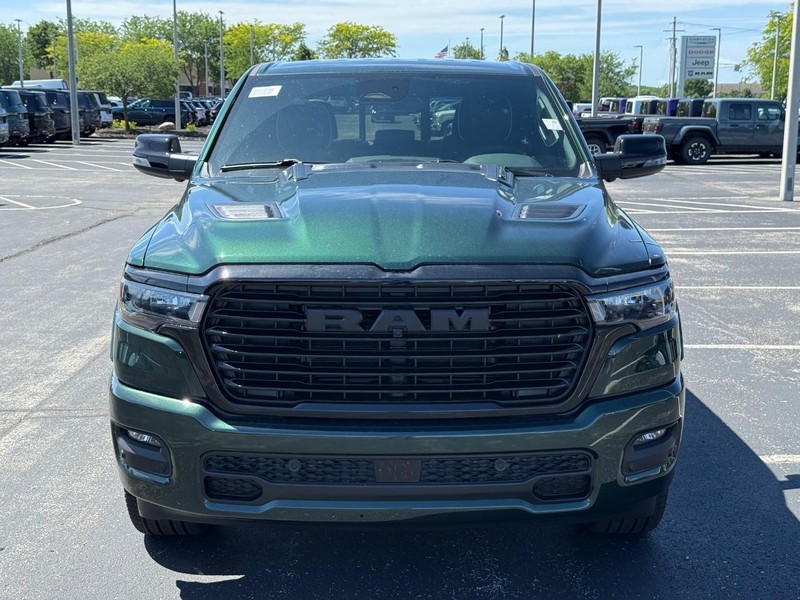 Ram 1500 Vehicle Full-screen Gallery Image 9