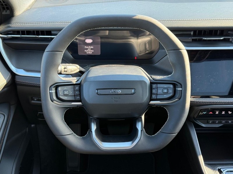 Jeep Cherokee Vehicle Full-screen Gallery Image 15