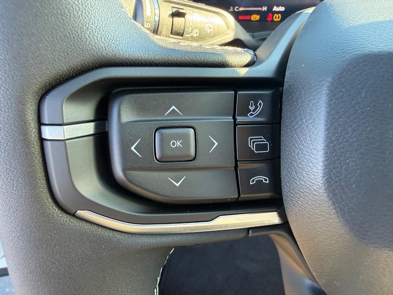 Jeep Cherokee Vehicle Full-screen Gallery Image 21