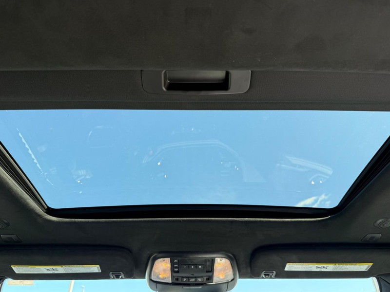 Dodge Durango Vehicle Full-screen Gallery Image 13