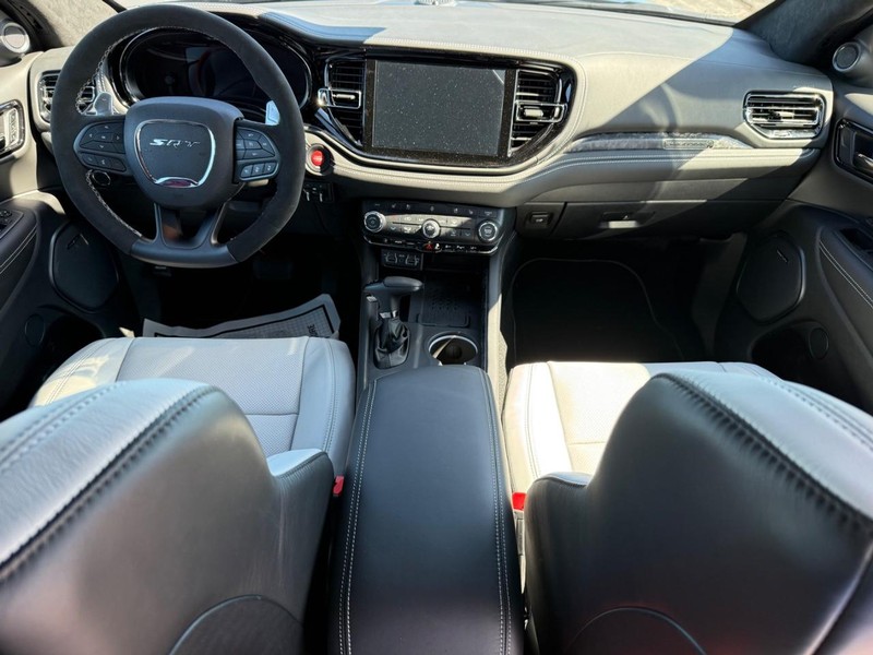 Dodge Durango Vehicle Full-screen Gallery Image 14