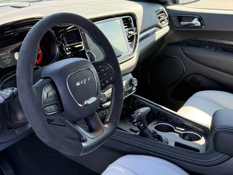 Dodge Durango Vehicle Full-screen Gallery Image 20