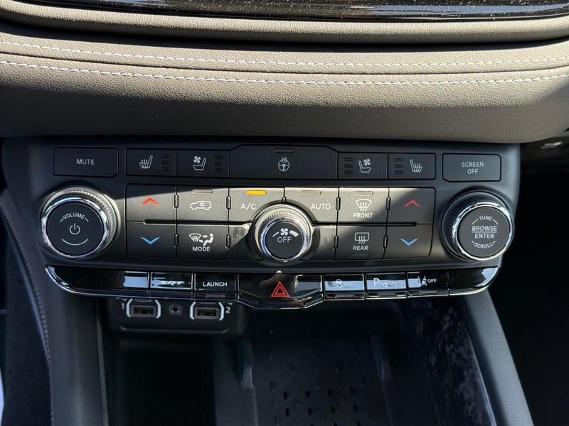 Dodge Durango Vehicle Full-screen Gallery Image 27