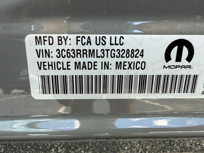 Ram 3500 Vehicle Full-screen Gallery Image 30