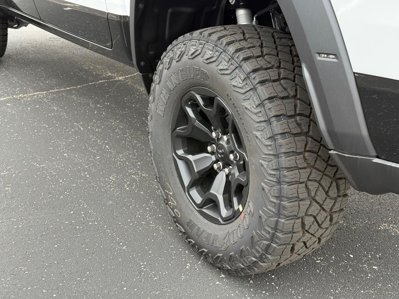 Ram 1500 Vehicle Full-screen Gallery Image 6