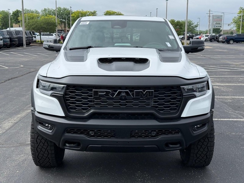 Ram 1500 Vehicle Full-screen Gallery Image 10