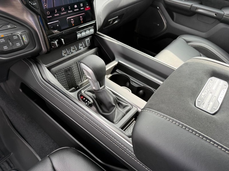 Ram 1500 Vehicle Full-screen Gallery Image 27