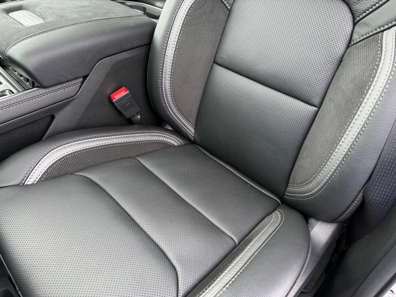 Ram 1500 Vehicle Full-screen Gallery Image 32