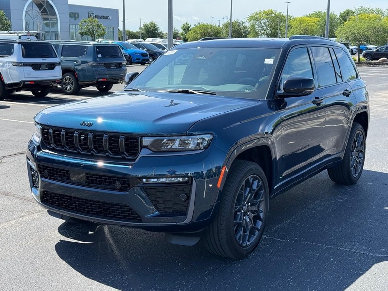 Jeep Grand Cherokee Vehicle Full-screen Gallery Image 9