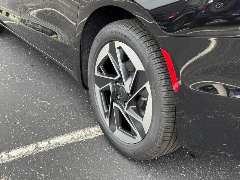 Chrysler Pacifica Vehicle Full-screen Gallery Image 6