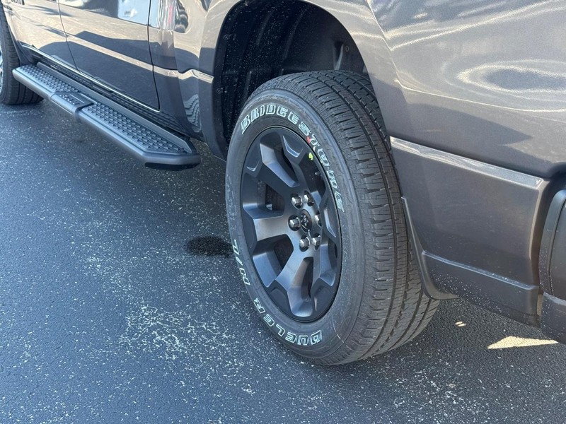 Ram 1500 Vehicle Full-screen Gallery Image 6