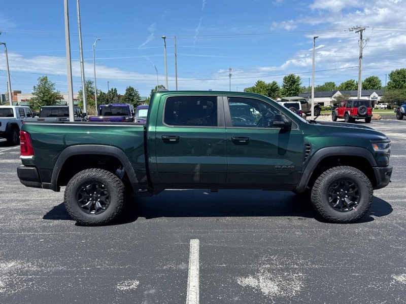 Ram 1500 Vehicle Full-screen Gallery Image 2