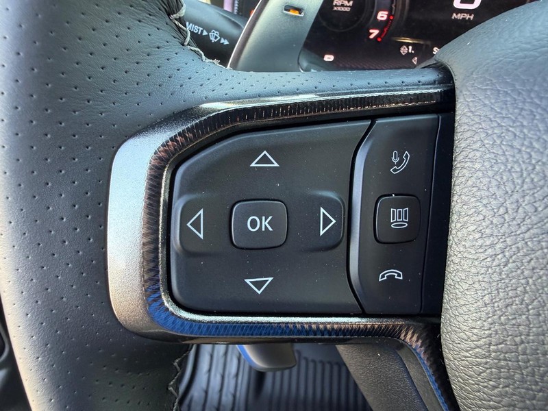 Ram 1500 Vehicle Full-screen Gallery Image 20
