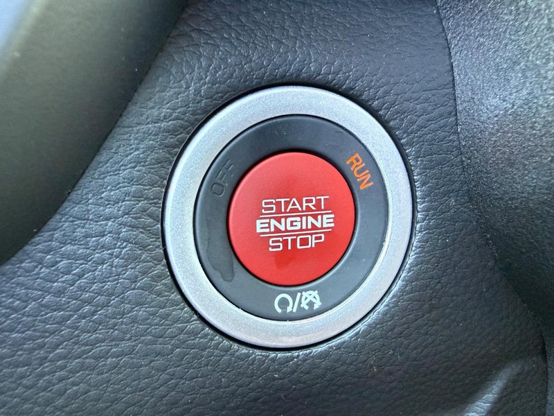 Ram 1500 Vehicle Full-screen Gallery Image 22