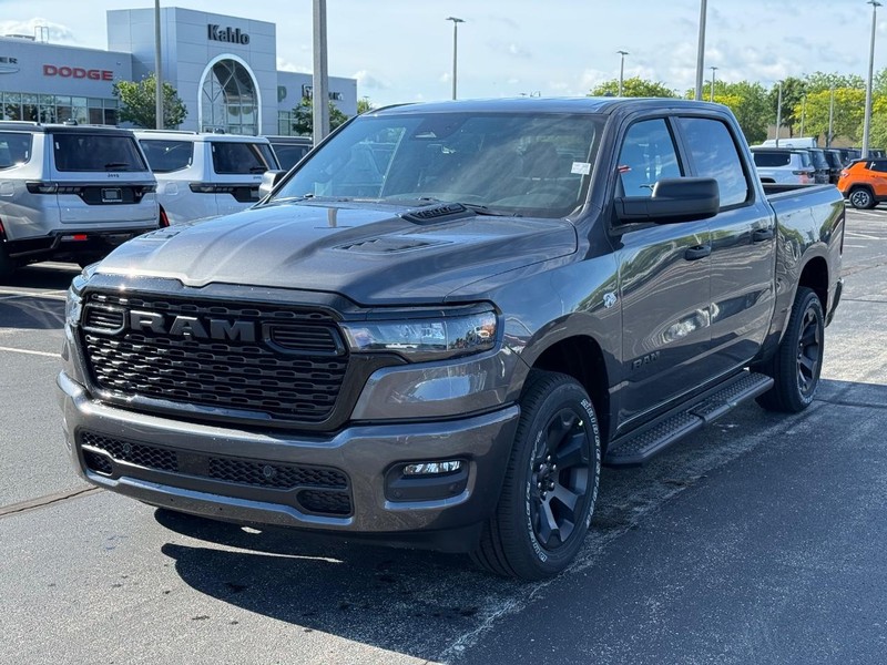 Ram 1500 Vehicle Full-screen Gallery Image 8