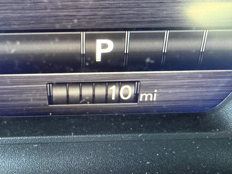 Ram 1500 Vehicle Full-screen Gallery Image 29