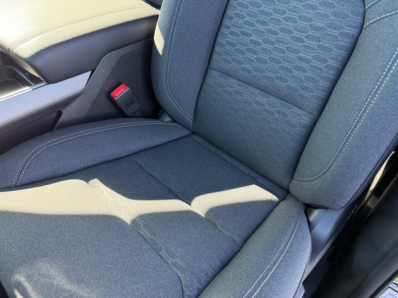 Ram 1500 Vehicle Full-screen Gallery Image 30