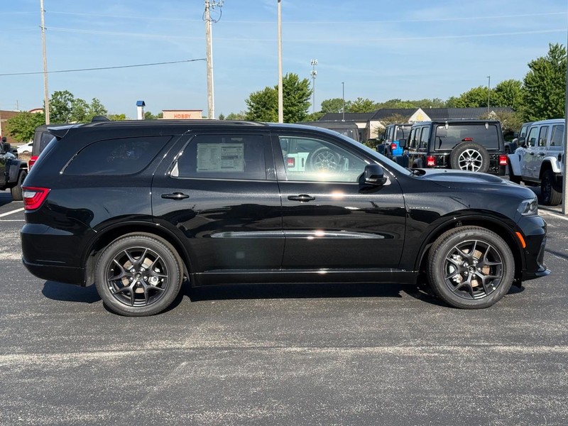 Dodge Durango Vehicle Full-screen Gallery Image 2