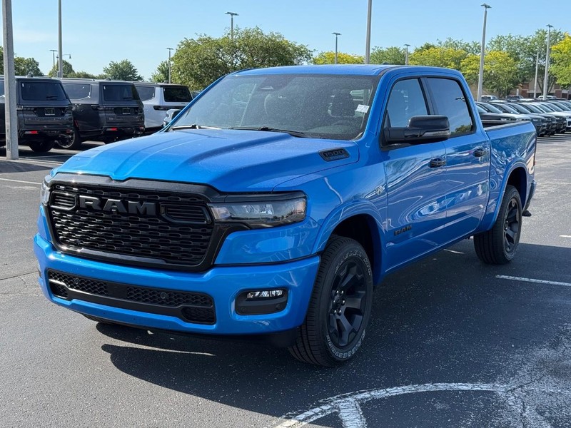 Ram 1500 Vehicle Full-screen Gallery Image 8