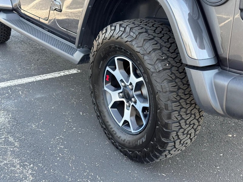 Jeep Wrangler Vehicle Full-screen Gallery Image 6