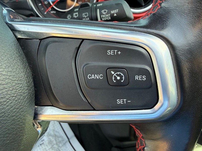 Jeep Wrangler Vehicle Full-screen Gallery Image 21