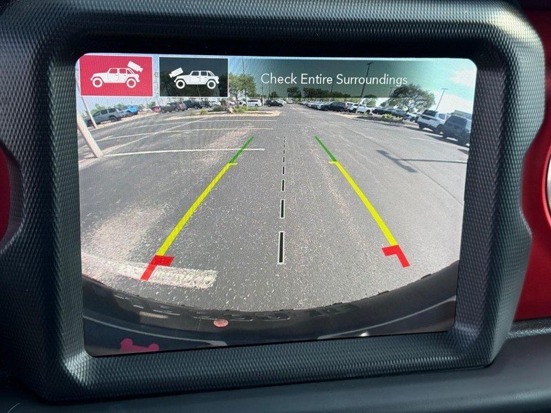 Jeep Wrangler Vehicle Full-screen Gallery Image 24