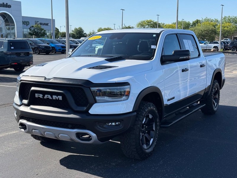 Ram 1500 Vehicle Full-screen Gallery Image 8